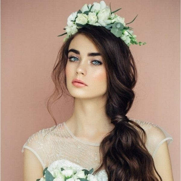 Mùa cưới đến rồi, Cô dâu mặt tròn nên chọn kiểu tóc này để mặt thon gọn, xinh đẹp tỏa sáng nhất trong ngày trọng đại?