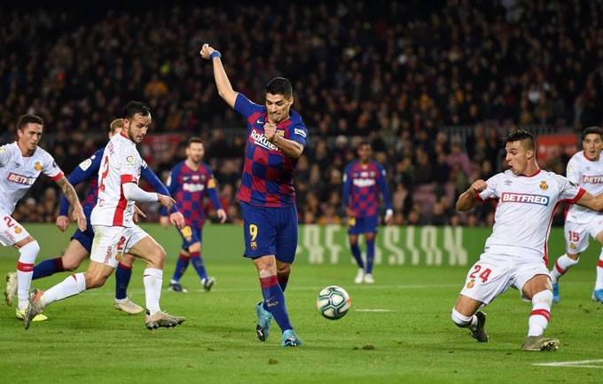 Một trong những tuyệt tác để đời của Suarez trong màu áo Barca