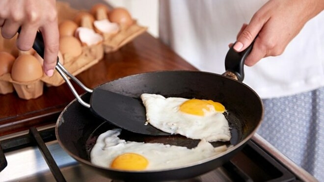 Ăn trứng vào bữa sáng giúp bạn no lâu, giảm