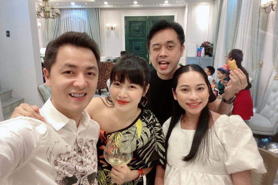 Ảnh hậu trường của Quỳnh Kool, Hồng Diễm và NSND Thu Hà