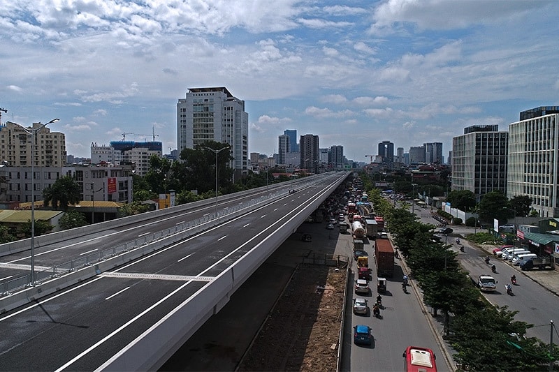 Ngắm tuyến đường trên cao hơn 5.300 tỷ ở Hà Nội trước ngày thông xe