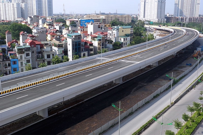 Ngắm tuyến đường trên cao hơn 5.300 tỷ ở Hà Nội trước ngày thông xe