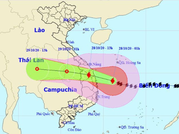 6h sáng nay 28-10, bão số 9 cách Quảng Ngãi 140km, vẫn giật cấp 16 - Ảnh 2.