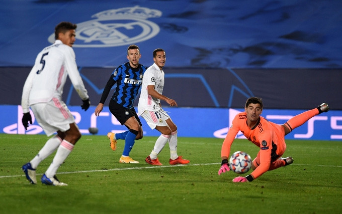 Perisic gỡ hòa 2-2 cho Inter ở phút 68