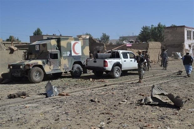 Vu danh bom xe lieu chet o Afghanistan: Hon 50 nguoi da thuong vong hinh anh 1