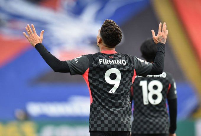 Firmino tỏa sáng với cú đúp bàn thắng và 1 đường kiến tạo