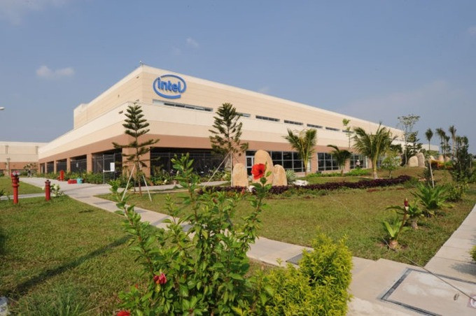 Một góc nhà máy Intel tại SHTP. Ảnh: IPV.