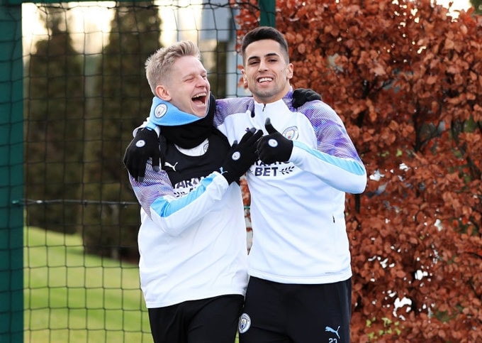 Zinchenko và Cancelo bất ngờ thi đấu xuất sắc ở vị trí hậu vệ cánh