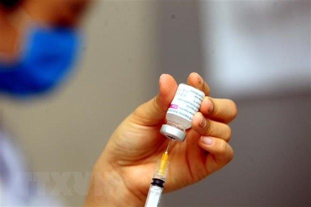 Da co hon 10.000 nguoi duoc tiem vaccine phong COVID-19 tai Viet Nam hinh anh 1