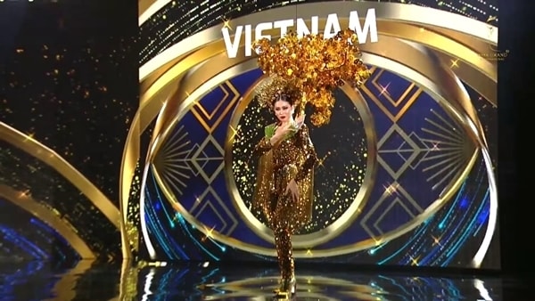 Miss Grand 2020: Ngọc Thảo nổi bật phần thi trang phục nặng gần 30 kg