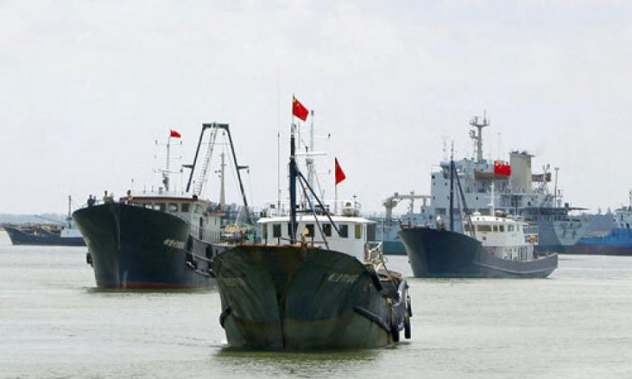 Một đội tàu cá vỏ thép cỡ lớn của Trung Quốc. Ảnh: AFP.