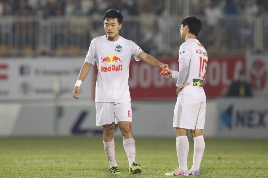 Xuan Truong lap sieu pham, Hoang Anh Gia Lai ha guc Ha Noi FC hinh anh 10