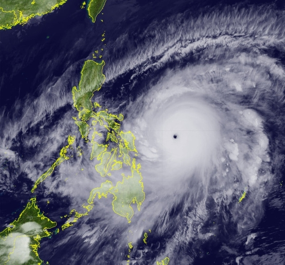 Yêu cầu các địa phương sẵn sàng ứng phó siêu bão Surigae rất nguy hiểm, mạnh cấp 17 - Ảnh 2.