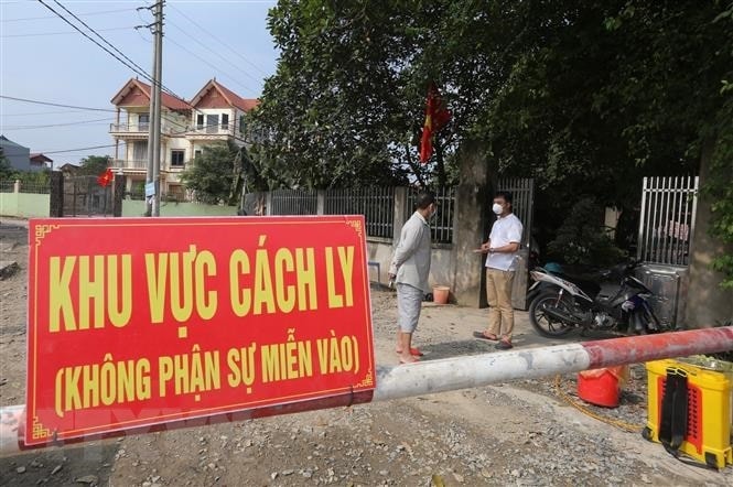 Cac dia phuong nhanh chong truy vet, cach ly, phong, chong COVID-19 hinh anh 1