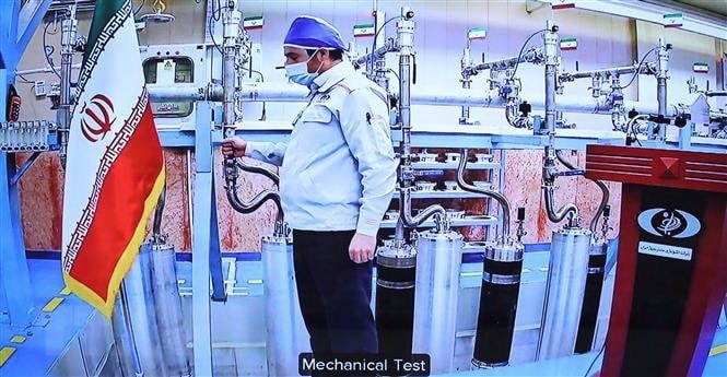 Iran tuyen bo van dang tien hanh lam giau urani o muc 60% hinh anh 1