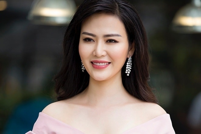 'Hoa hậu Thu Thủy bước qua nỗi buồn sau nhiều trắc trở' - 1