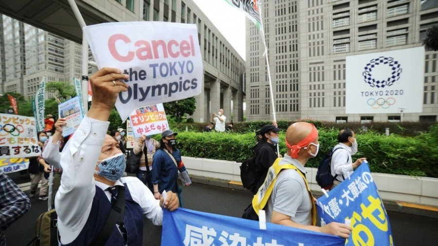 Người dân Nhật Bản kêu gọi hủy Thế vận hội Olympic do lo ngại dịch Covid-19. Ảnh: BBC