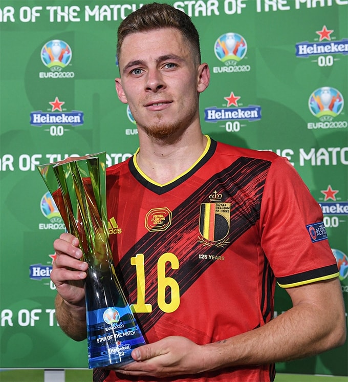 Thorgan Hazard nhận danh hiệu Cầu thủ xuất sắc nhất trận