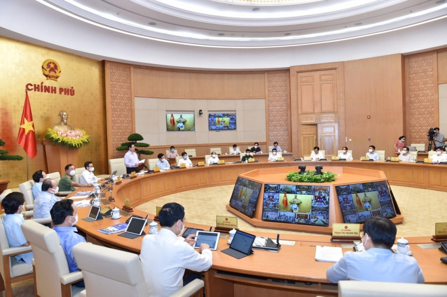 Thủ tướng Phạm Minh Chính chủ trì cuộc họp trực tuyến với lãnh đạo các Bộ, ngành, lãnh đạo địa phương có dịch.
