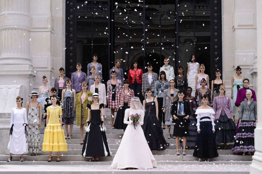 BST của Chanel đã đưa người xem lạc vào không gian tráng lệ thời Tân Phục hưng của Cung điện Galliera.