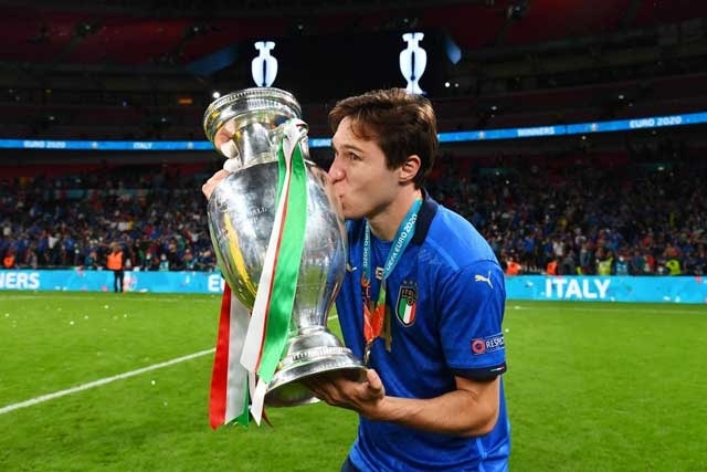 Federico Chiesa đã thoát khỏi cái bóng người cha nổi tiếng của mình bằng chức vô địch EURO 2020