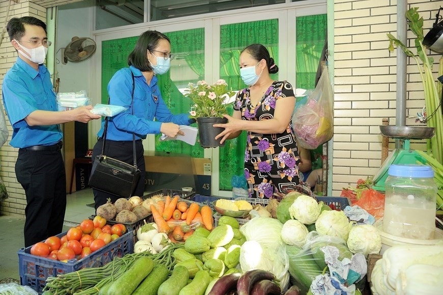 Thanh nien xung phong: Bieu tuong tinh than yeu nuoc cua tuoi tre Viet hinh anh 3