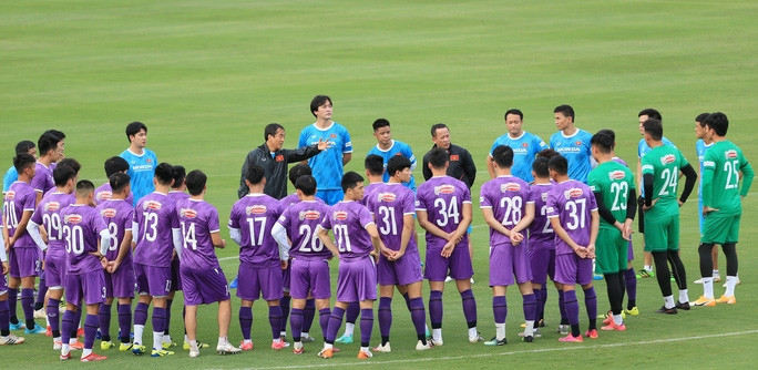 HLV Park Hang-seo vắng mặt trong buổi đầu tập đầu tiên của đội tuyển Việt Nam - Ảnh 1.