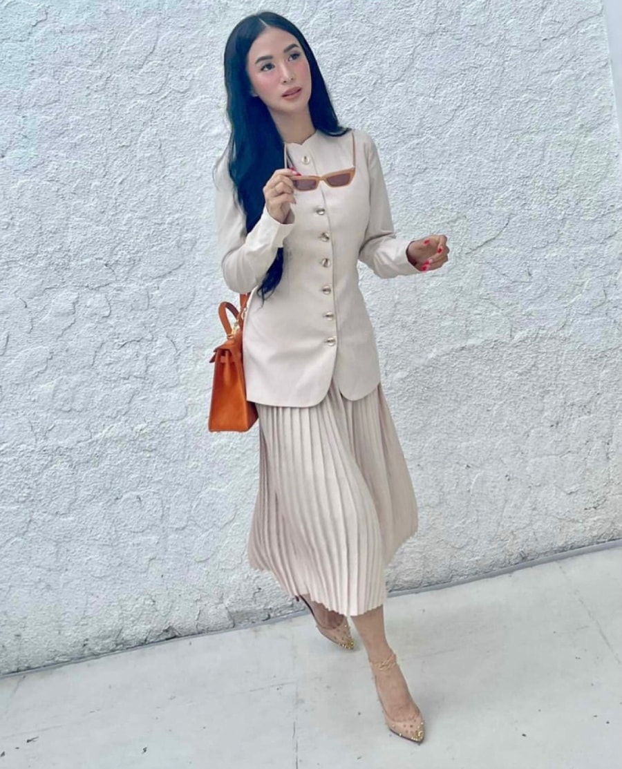 Heart Evangelista diện trang phục của nhà mốt Việt.