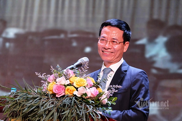Bộ trưởng Nguyễn Mạnh Hùng nói về chuyển đổi số giáo dục