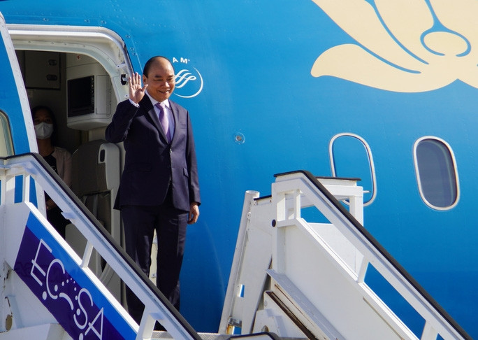 Chủ tịch nước Nguyễn Xuân Phúc lên đường đi New York, Mỹ - Ảnh 1.