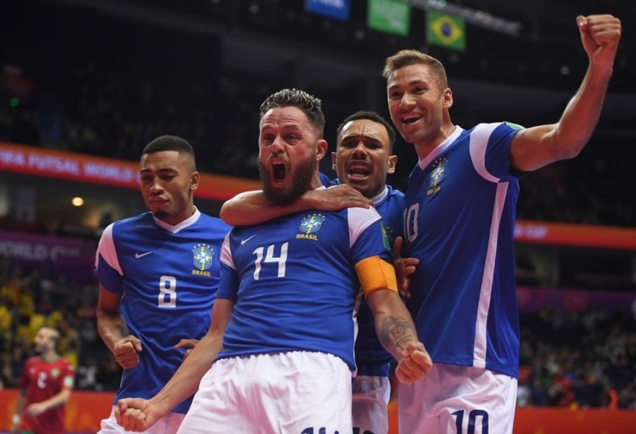 Brazil 'dai chien' Argentina o ban ket FIFA Futsal World Cup 2021 hinh anh 1