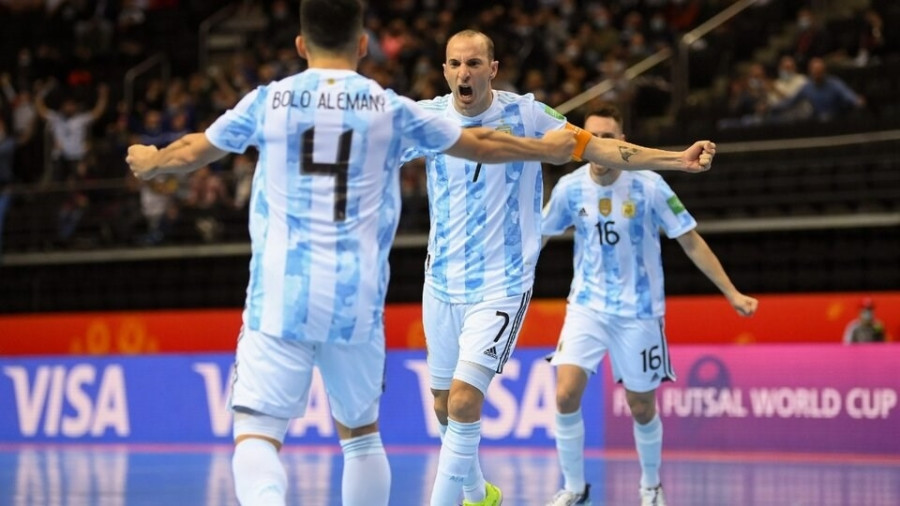 Brazil 'dai chien' Argentina o ban ket FIFA Futsal World Cup 2021 hinh anh 2
