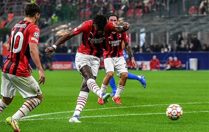 Leao mở tỷ số trận Milan vs Atletico