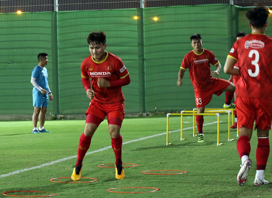 Văn Thanh trở lại, tuyển Việt Nam tăng tốc tập luyện