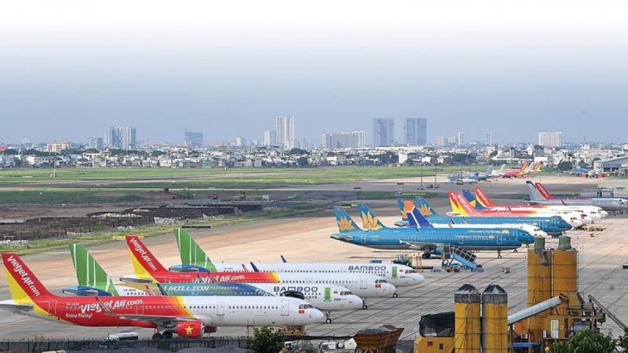 Theo các chuyên gia, nếu Hà Nội không mở cửa hàng không, TP.HCM mở cửa cũng không ý nghĩa gì. Rất cần sự đồng nhất giữa các địa phương trong việc mở lại các chuyến bay.