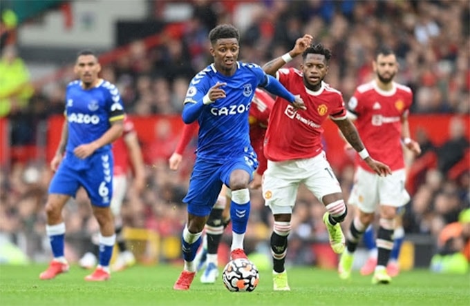 Fred chơi rất tệ ở trận MU để Everton cầm hòa 1-1