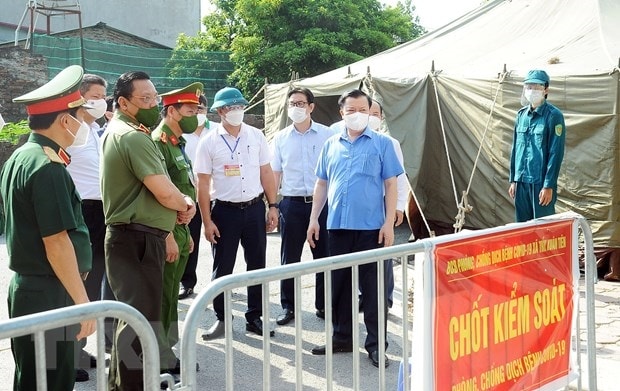 Bi thu Dinh Tien Dung: Dong luc xay dung Ha Noi ngay cang giau dep hinh anh 2