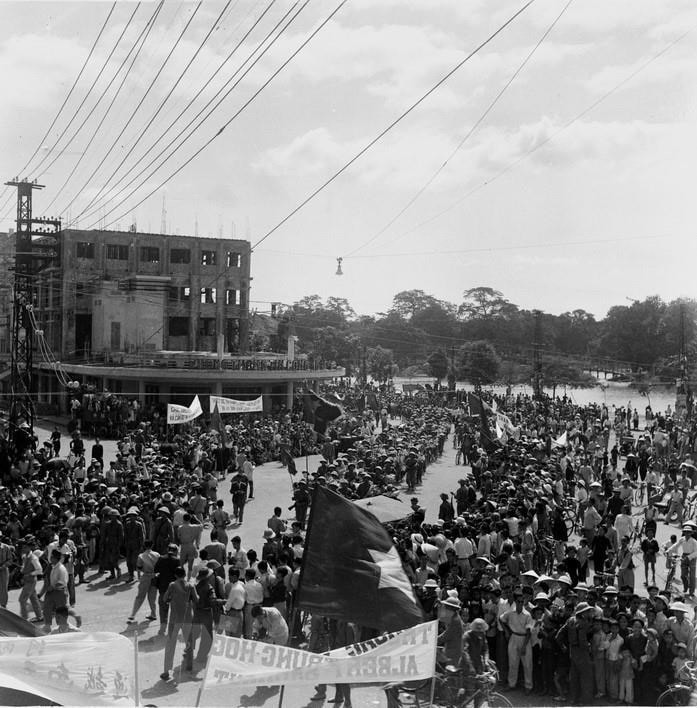[Photo] 67 nam Ngay giai phong Thu do: Ha Noi - Trai tim cua ca nuoc hinh anh 3