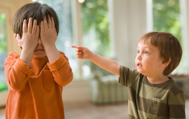 6 sai lầm của cha mẹ khiến trẻ trở nên ích kỷ