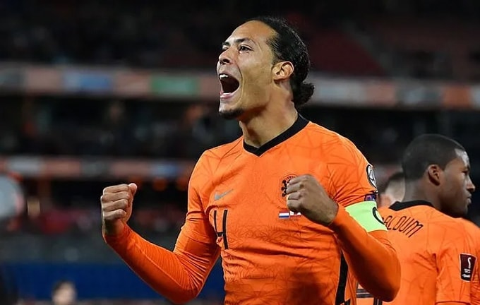 Van Dijk đóng góp 1 bàn 