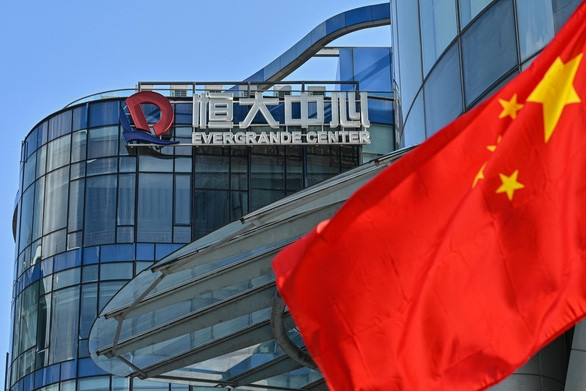 Ngân hàng trung ương Trung Quốc lần đầu lên tiếng về bom nợ Evergrande - Ảnh 1.