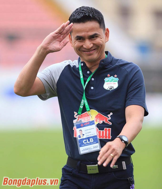 Kiatisak hướng tới những nhiệm vụ chuẩn bị cho V.League 2022 - Ảnh: Phan Tùng 