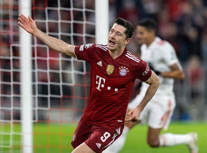 Lewandowski lập hat-trick ở trận Bayern vs Benfica