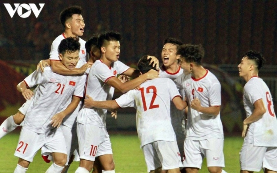 U23 Việt Nam sẽ mặc trang phục màu trắng còn U23 Singapore sẽ mặc trang phục màu đỏ ở trận này.