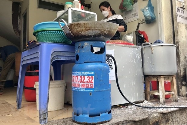 Gia gas tang cao, nguoi tieu dung 'xoay so' tim cach ung pho hinh anh 1