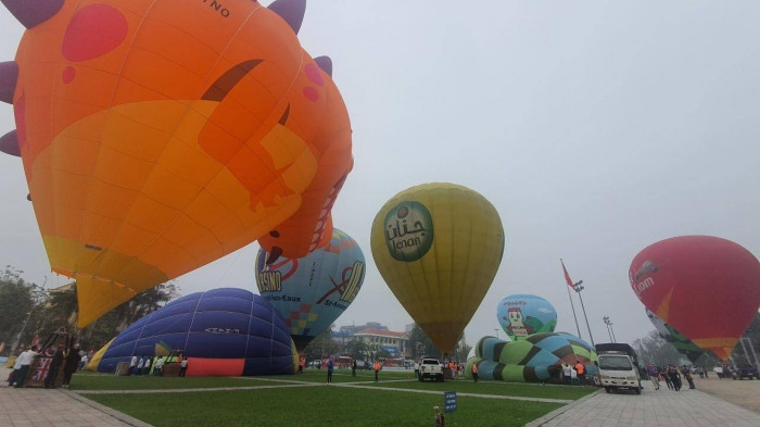 lễ hội khinh khí cầu thu hút sự tham gia của hơn 20 đoàn quốc tế