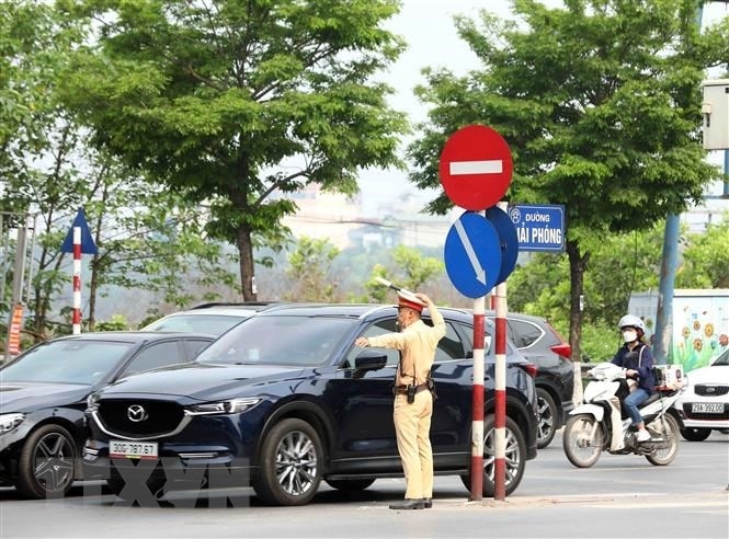 Xay ra 25 vu tai nan giao thong, hang tram vu vi pham nong do con hinh anh 1