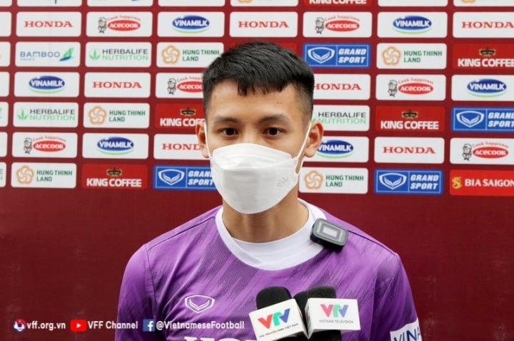 Hùng Dũng: 'Vinh dự được đeo băng đội trưởng U23 Việt Nam' - 1