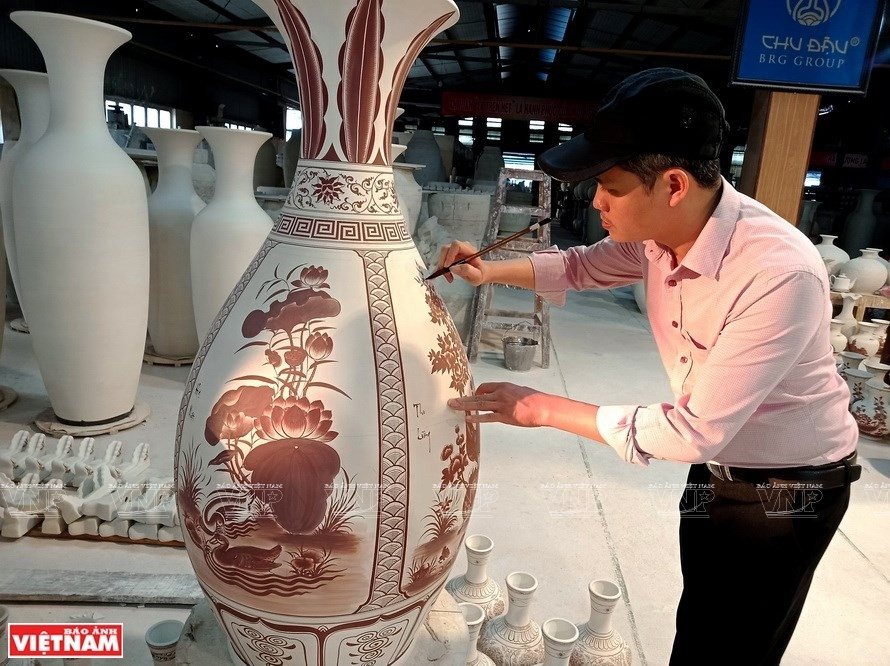 The essence of Chu Dau pottery hinh anh 7