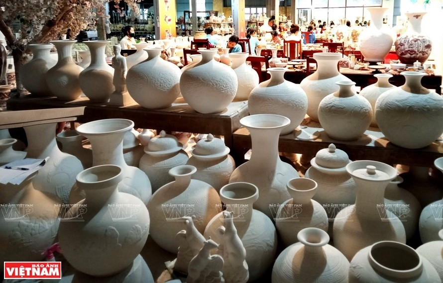 The essence of Chu Dau pottery hinh anh 8